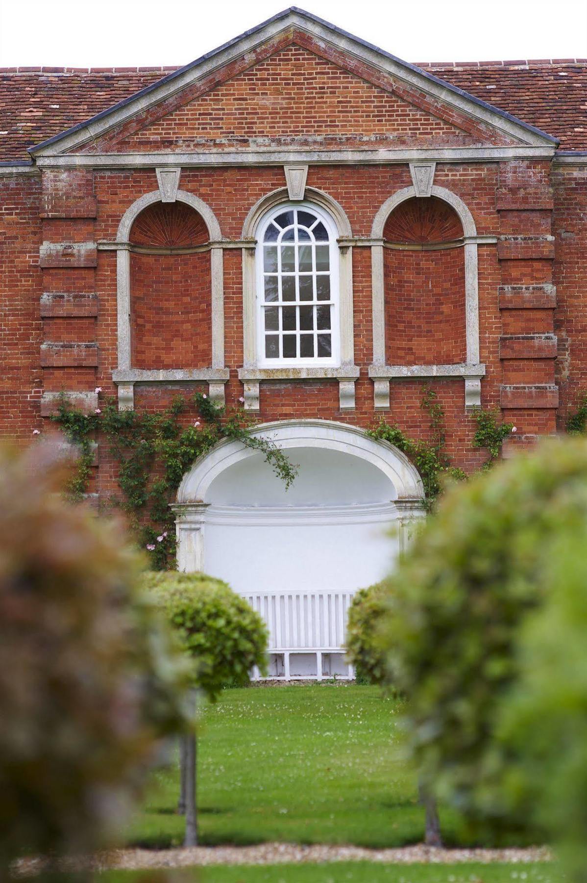Chicheley Hall Exterior foto