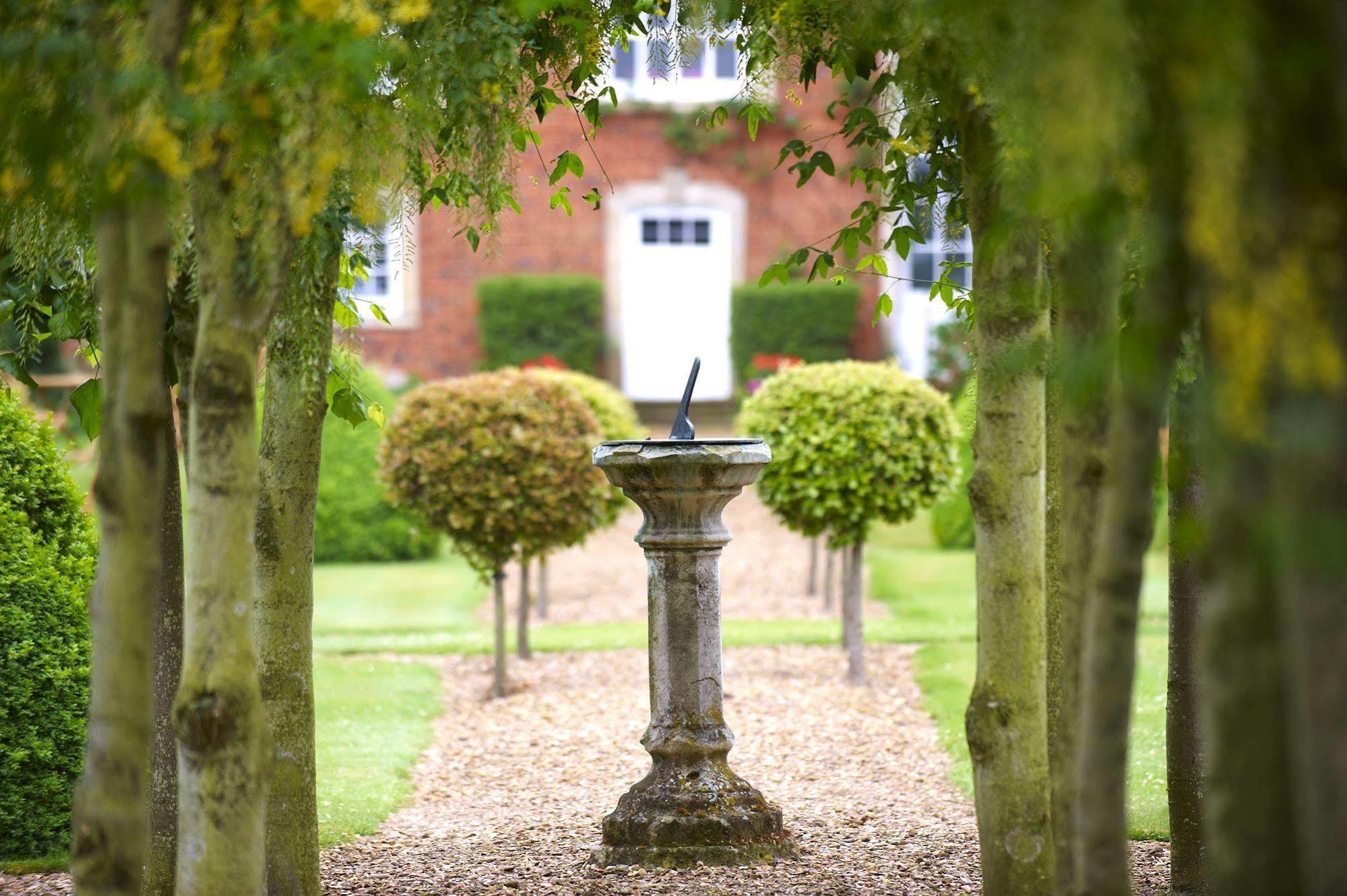 Chicheley Hall Exterior foto